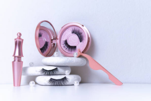 Step-by-Step Guide to Applying Magnetic Lashes Perfectly